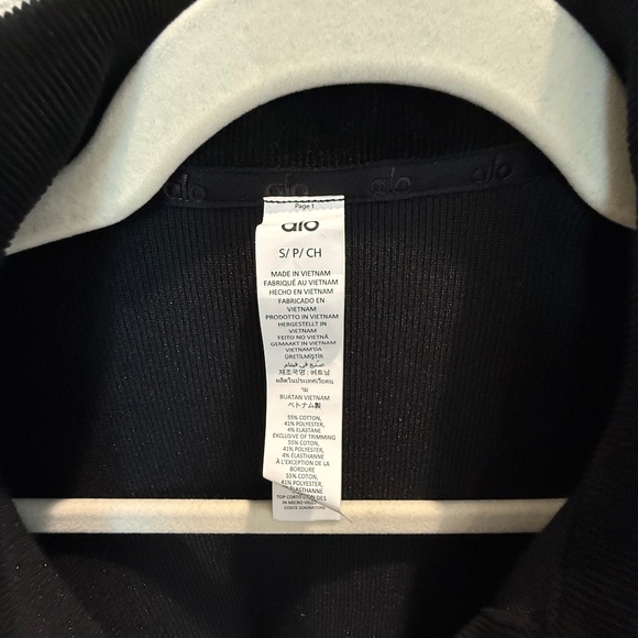 NWT Alo Black Micro Corduroy Cropped Dreamer Button Down Jacket (Size S) - Picture 10 of 11